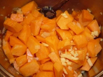 Rezept: Kürbissuppe Bild Nr. 3 Kürbissuppe - Rezept - Bild Nr. 3