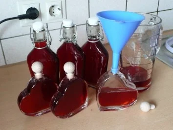 Cranberry-Likör mit Tonkabohne - Rezept - Bild Nr. 10