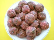 Rezept: FLEISCH: Albondigas (Fleischbรคllchen) mit Senfsauce FLEISCH: Albondigas (Fleischbรคllchen) mit Senfsauce - Rezept