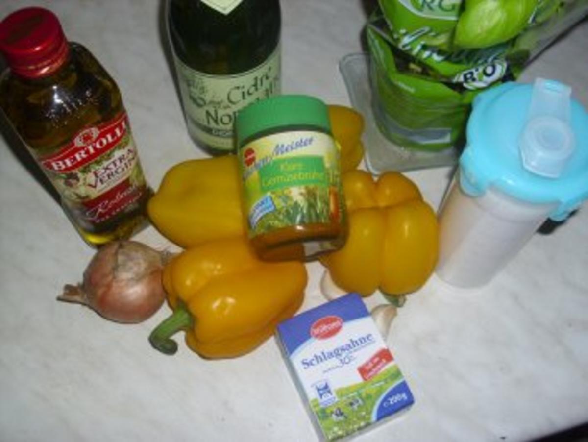 Gelbe Paprika-Cremesuppe mit Hähnchen - Rezept - Bild Nr. 2