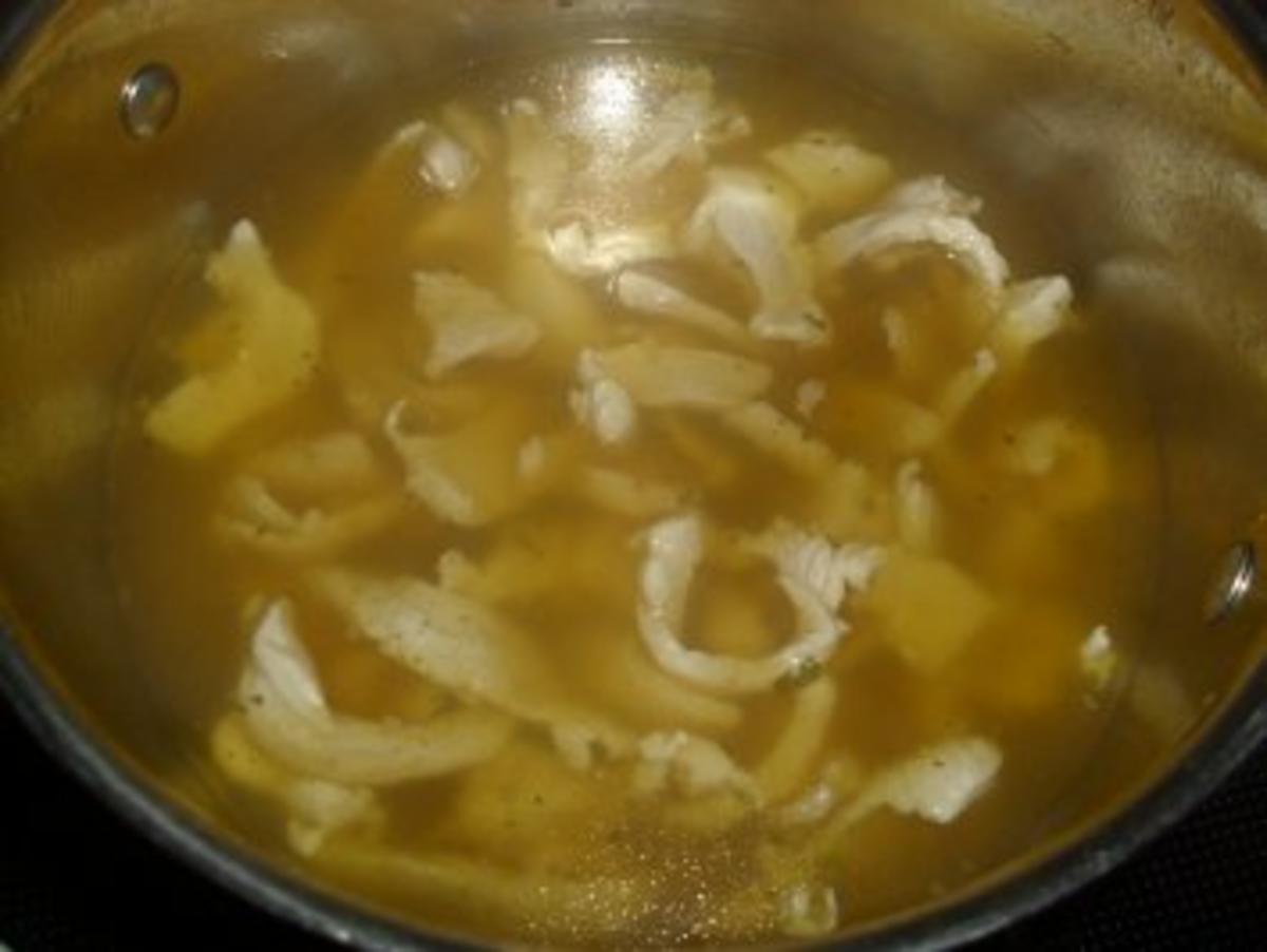Gelbe Paprika-Cremesuppe mit Hähnchen - Rezept - Bild Nr. 5