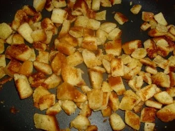 Zwiebelsuppe mit Croûtons und Bergkäse - Rezept - Bild Nr. 4