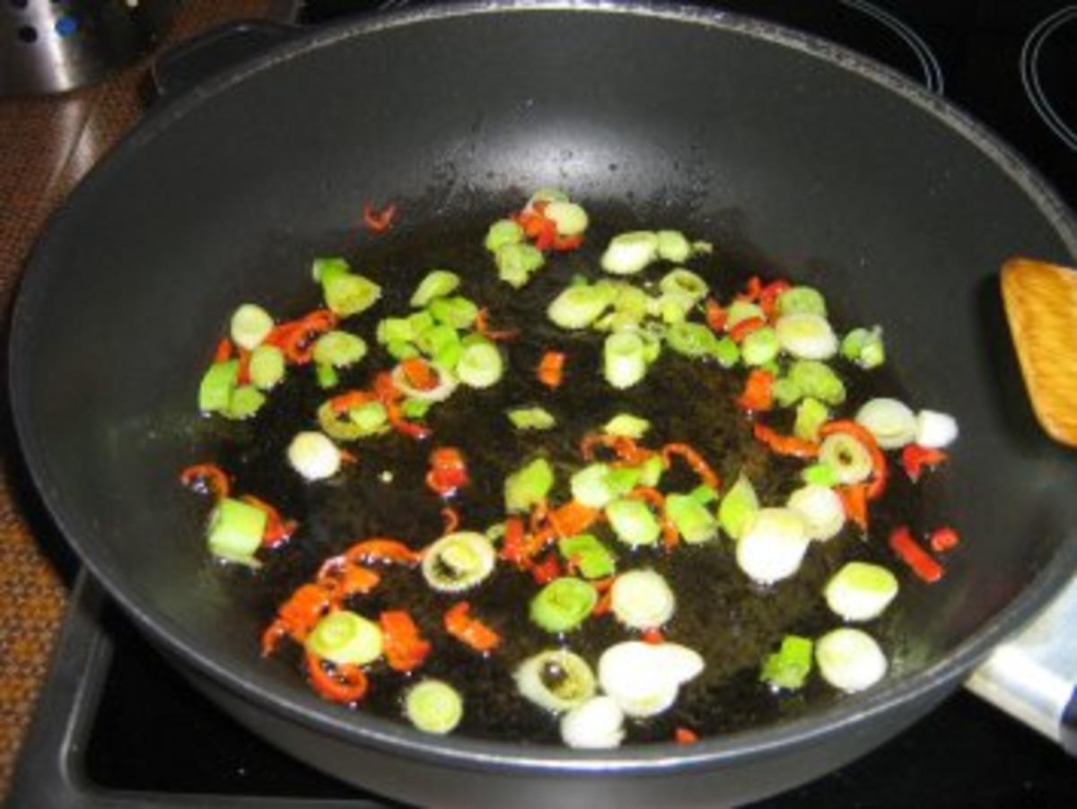 Putenpfanne mit Basmatireis, Gemüse - asiatisch angehaucht - Rezept - Bild Nr. 4
