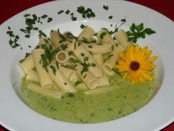Pasta mit Zuckerschotensauce - Rezept