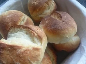 Rezept: Pizzakatzes Sonntagsknusperle Pizzakatzes Sonntagsknusperle - Rezept