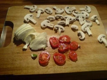 Rezept: Selbstgemachte Pizza Belag Bild Nr. 2 Selbstgemachte Pizza Belag - Rezept - Bild Nr. 2