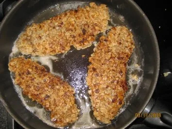 Putenschnitzel im Haselnussmantel - Rezept - Bild Nr. 4