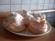 Rezept: leckere Windbeutel mit Joghurtmouse gefรผllt leckere Windbeutel mit Joghurtmouse gefรผllt - Rezept