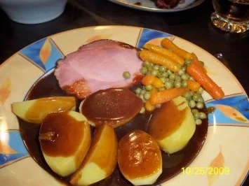 Rezept: Burgunder-Schinken Rollbraten Bild Nr. 6 Burgunder-Schinken Rollbraten - Rezept - Bild Nr. 6