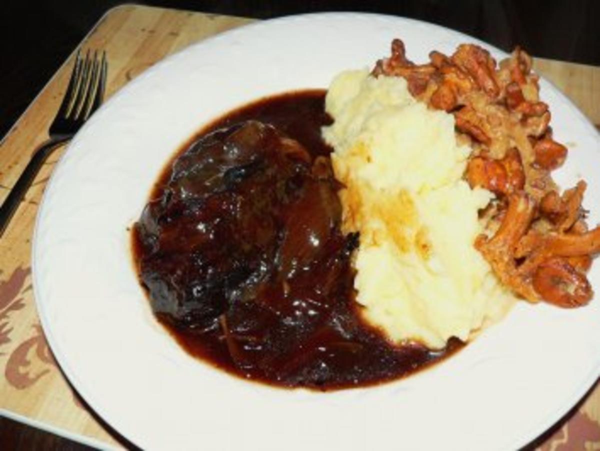 Brasilianische Rinderbraten mit Pfiferlinge,Püree oder Erbsen - Rezept