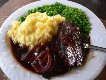Brasilianische Rinderbraten mit Pfiferlinge,Püree oder Erbsen - Rezept - Bild Nr. 2
