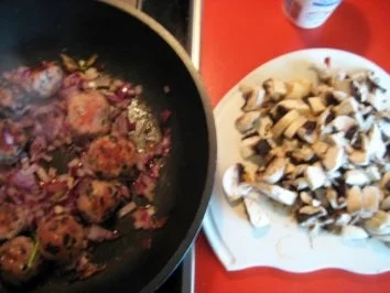 Rezept: Hackklößchen im champ-Sahnesößchen Bild Nr. 6 Hackklößchen im champ-Sahnesößchen - Rezept - Bild Nr. 6