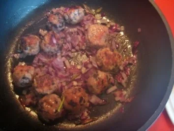 Rezept: Hackklößchen im champ-Sahnesößchen Bild Nr. 7 Hackklößchen im champ-Sahnesößchen - Rezept - Bild Nr. 7