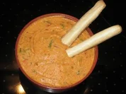 Tomaten-Dip mit Pinienkernen - Rezept