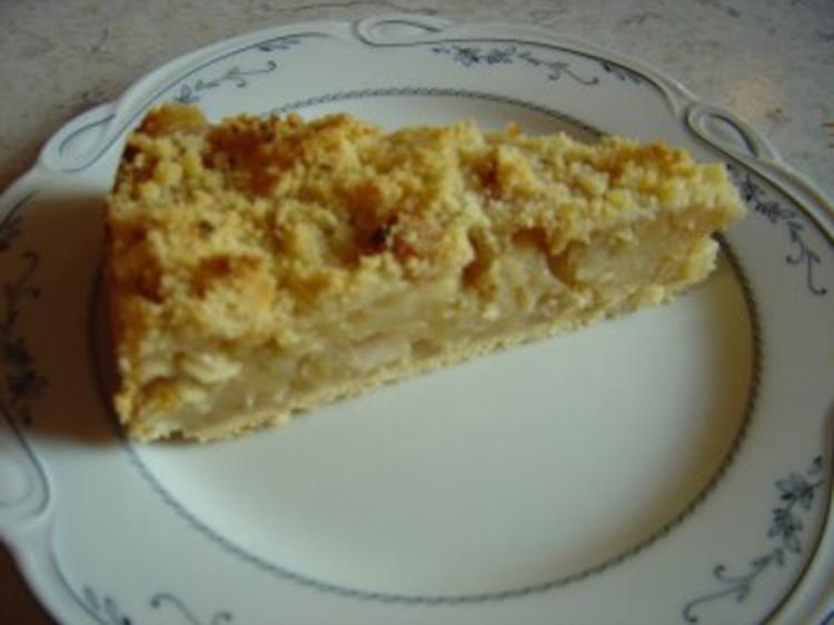 Bratapfel Kuchen mit Mandeln und Streuseln - einfach - 81 kcal/100g