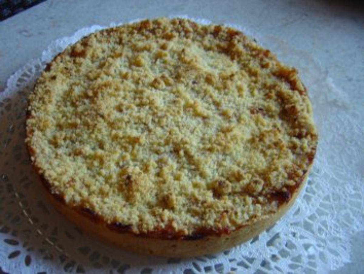 Bratapfel-Kuchen mit Mandeln und Streuseln... - Rezept - Bild Nr. 2