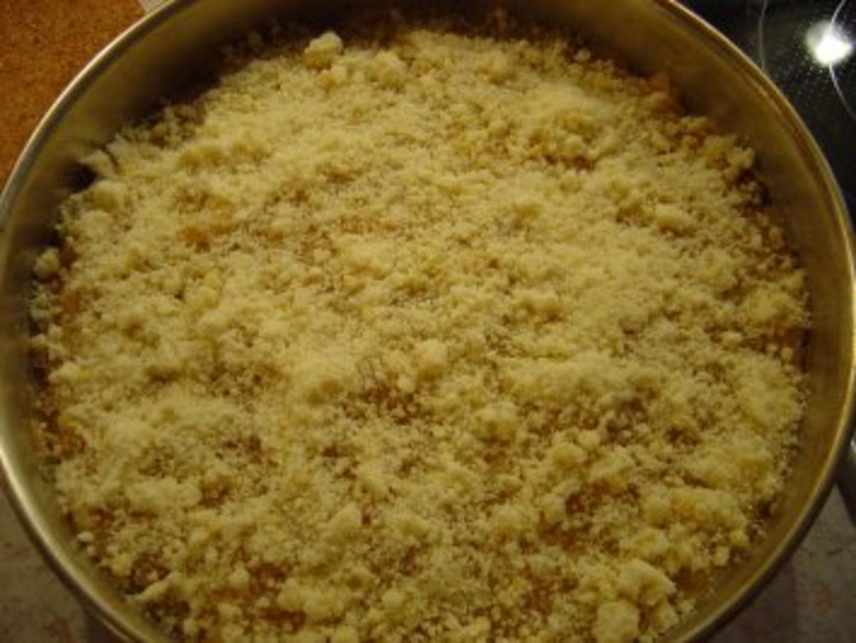 Bratapfel-Kuchen mit Mandeln und Streuseln... - Rezept - Bild Nr. 5