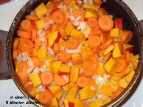 Kürbis-Karotten-Creme-Suppe mit Pfiff - Rezept - Bild Nr. 4