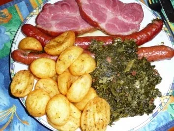 Rezept: Grünkohl mit Kasseler und Knacker Grünkohl mit Kasseler und Knacker - Rezept