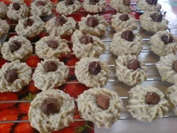 Rezept: Haselnussmakronen Bild Nr. 17 Haselnussmakronen - Rezept - Bild Nr. 17