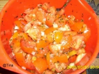 Rezept: Ganz normaler Tomatensalat Ganz normaler Tomatensalat - Rezept