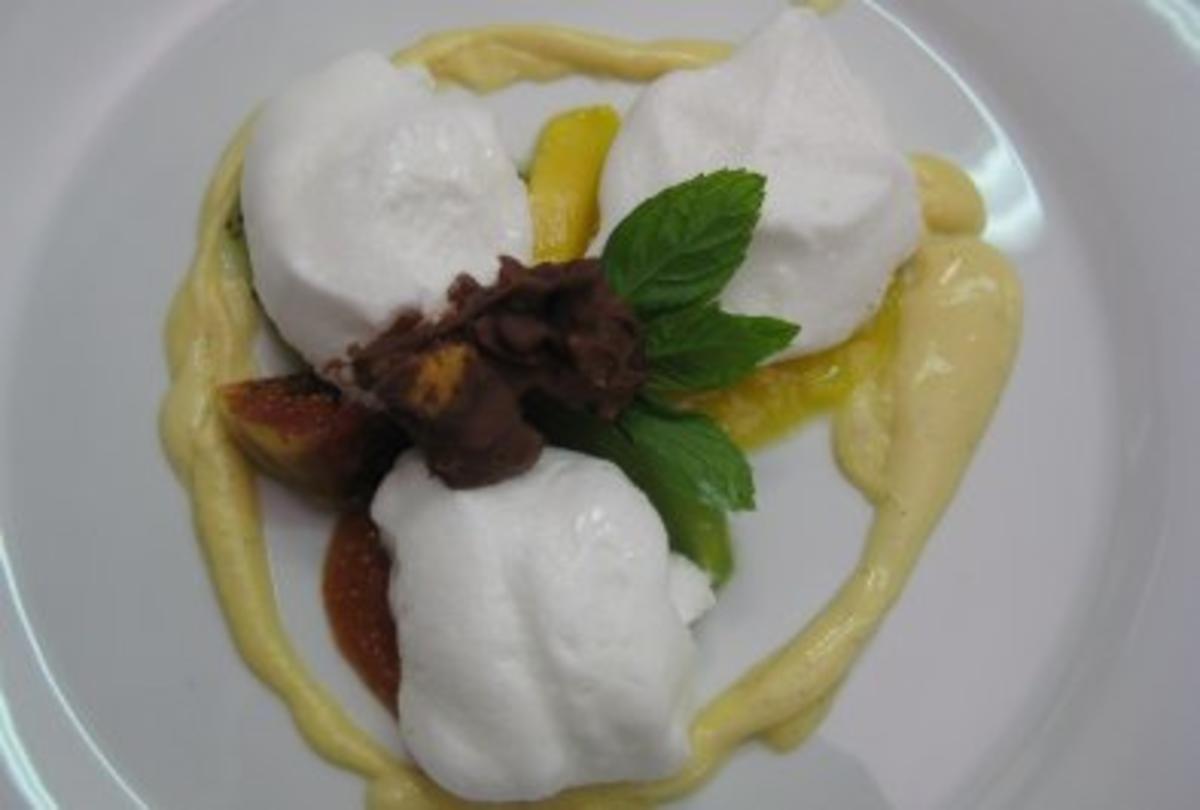 Schneeklößchen auf Fruchtsoße und Vanillecreme - Rezept By Unter
Volldampf