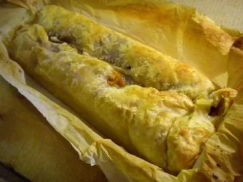 Rezept: Mehlspeisen: (Vor)Weihnachtlicher Topfenstrudel Bild Nr. 4 Mehlspeisen: (Vor)Weihnachtlicher Topfenstrudel - Rezept - Bild Nr. 4