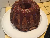 Gugelhupf : Nussiger Marmor Gugelhupf mit Schuss - Rezept