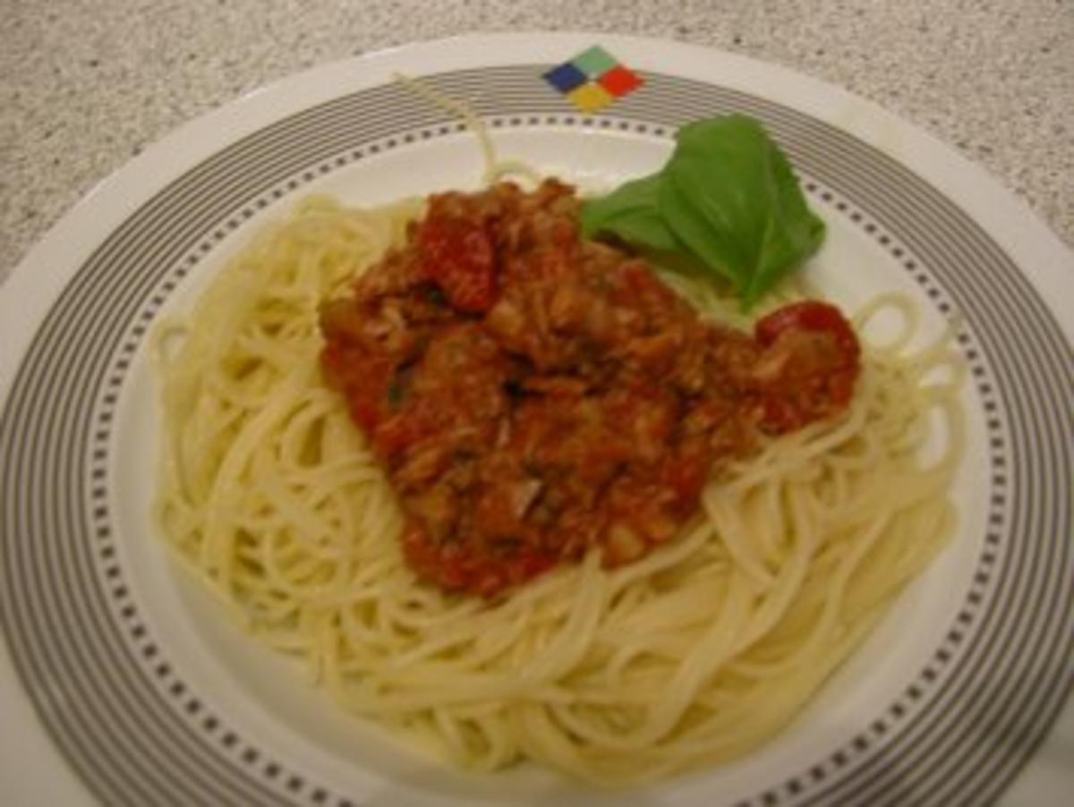 Spaghetti an Thunfischsugo - Rezept Durch Pastapabst