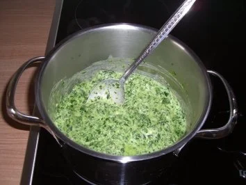 Rezept: Spinatnudeln Bild Nr. 2 Spinatnudeln - Rezept - Bild Nr. 2