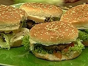 Hamburger mit Barbecue-Mayonnaise und gegrilltem Gemüse - Rezept - Bild Nr. 9