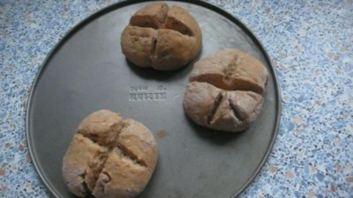 Pizzakatzes Vollkorndinkel-Brötchen - Rezept - Bild Nr. 2