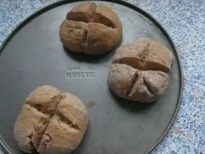 Pizzakatzes Vollkorndinkel-Brötchen - Rezept - Bild Nr. 2