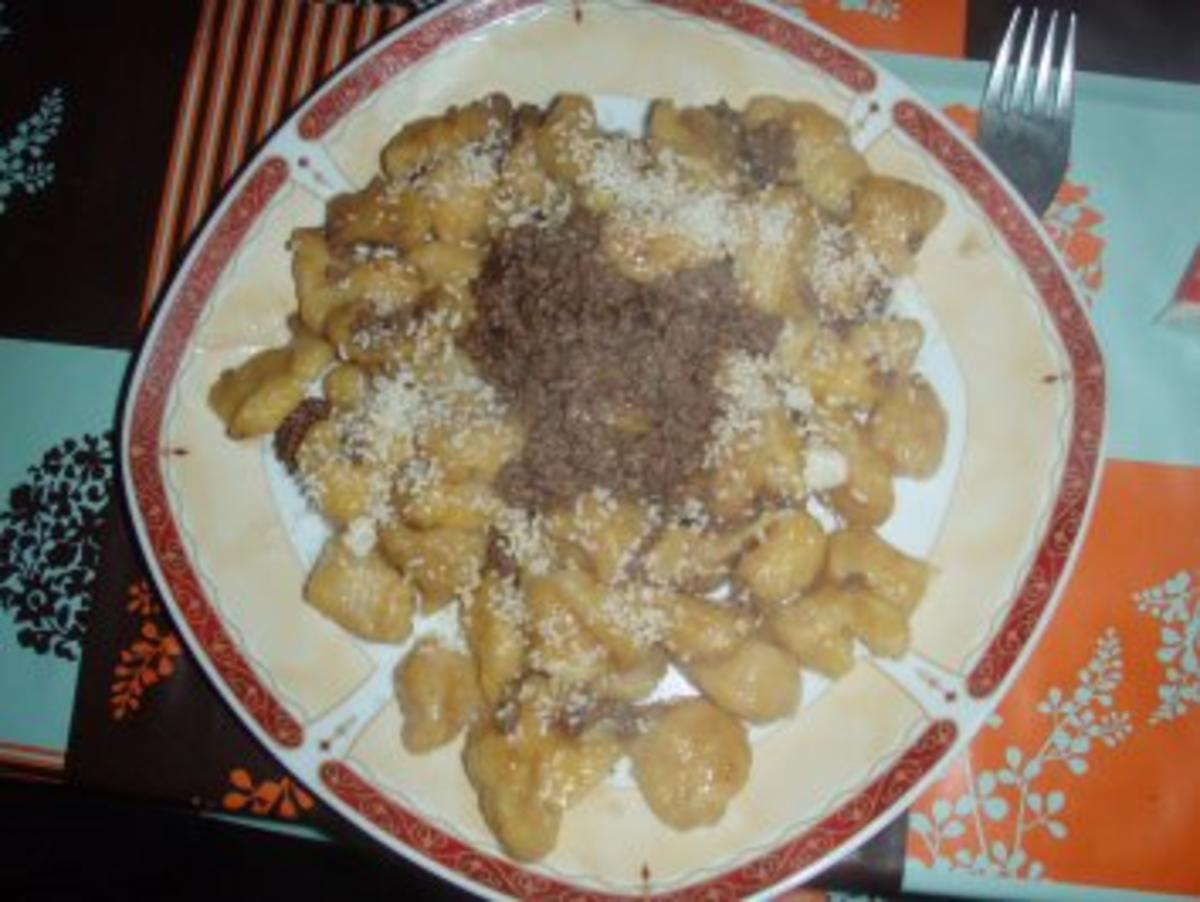Kartoffel - Gnocchi mit Salbeibutter und Kürbis - Rezept - Bild Nr. 2