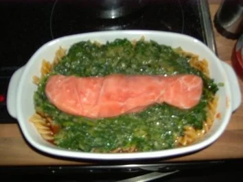 Nudelauflauf mit Knofi- Spinat und Lachs - Rezept - Bild Nr. 3