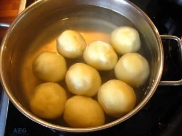 Kloß mit Birnenkompott - Rezept - Bild Nr. 2