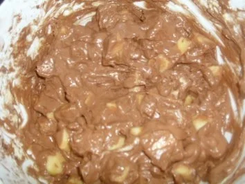 Apfelkuchen mit Rum und Schokolade - Rezept - Bild Nr. 2