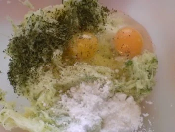 Zucchini-Kartoffelpuffer - Rezept - Bild Nr. 10