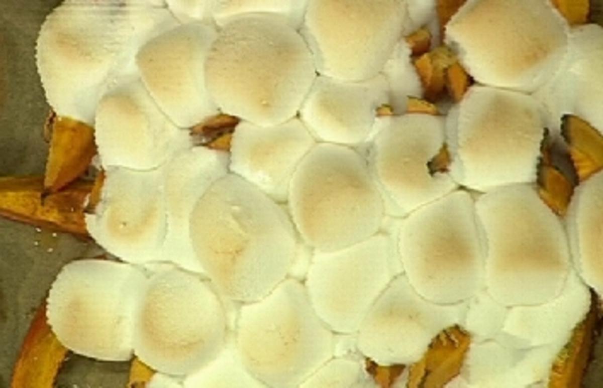Überbackener Hokkaido-Kürbis mit Marshmellows - Rezept - kochbar.de