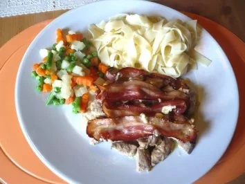 Schweinegsschnetzeltes mit Speck und Gorgonzolasoße - Rezept - Bild Nr. 7