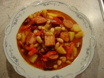 Rezept: Spanischer Bohneneintopf... feurig... ole´... Bild Nr. 2 Spanischer Bohneneintopf... feurig... ole´... - Rezept - Bild Nr. 2