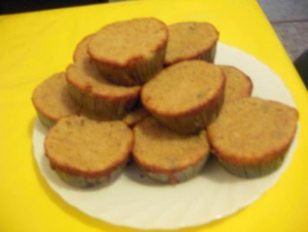 Haselnuss-Möhren-Orangensaft-Muffins - Rezept - kochbar.de