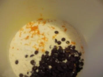 Rezept: Orangen-Schoko-Muffins Bild Nr. 2 Orangen-Schoko-Muffins - Rezept - Bild Nr. 2