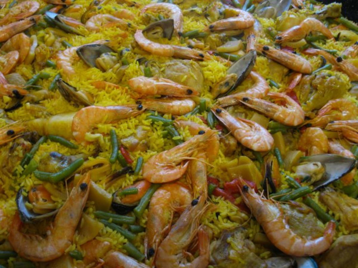 Paella mixta (mit Fleisch und Meeresfrüchten) - Rezept - Bild Nr. 4
