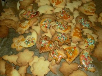 Rezept: Buttergebäck /Ausgschdochenes :-) Buttergebäck /Ausgschdochenes :-) - Rezept