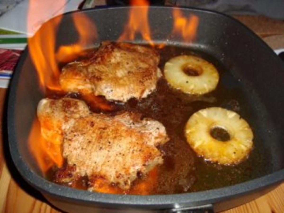 Fleischgerichte: Flambierte Koteletts - Rezept - kochbar.de
