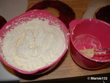 Rezept: Frankfurter Kranz - mal etwas leichter Bild Nr. 10 Frankfurter Kranz - mal etwas leichter - Rezept - Bild Nr. 10