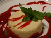 Mango Panna Cotta an Himbeerschaum - Rezept