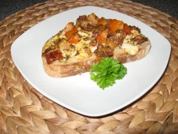 Tomaten-Mozzarella Crosstinis - Rezept