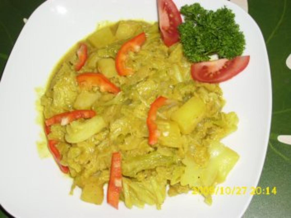 Gemüse: Kartoffel-Wirsing-Curry in Kokossoße - Rezept